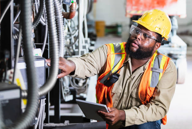 Best Local Electrician Companies  in Hondo, TX