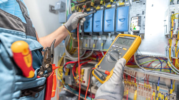 Best Licensed Electrician  in Hondo, TX